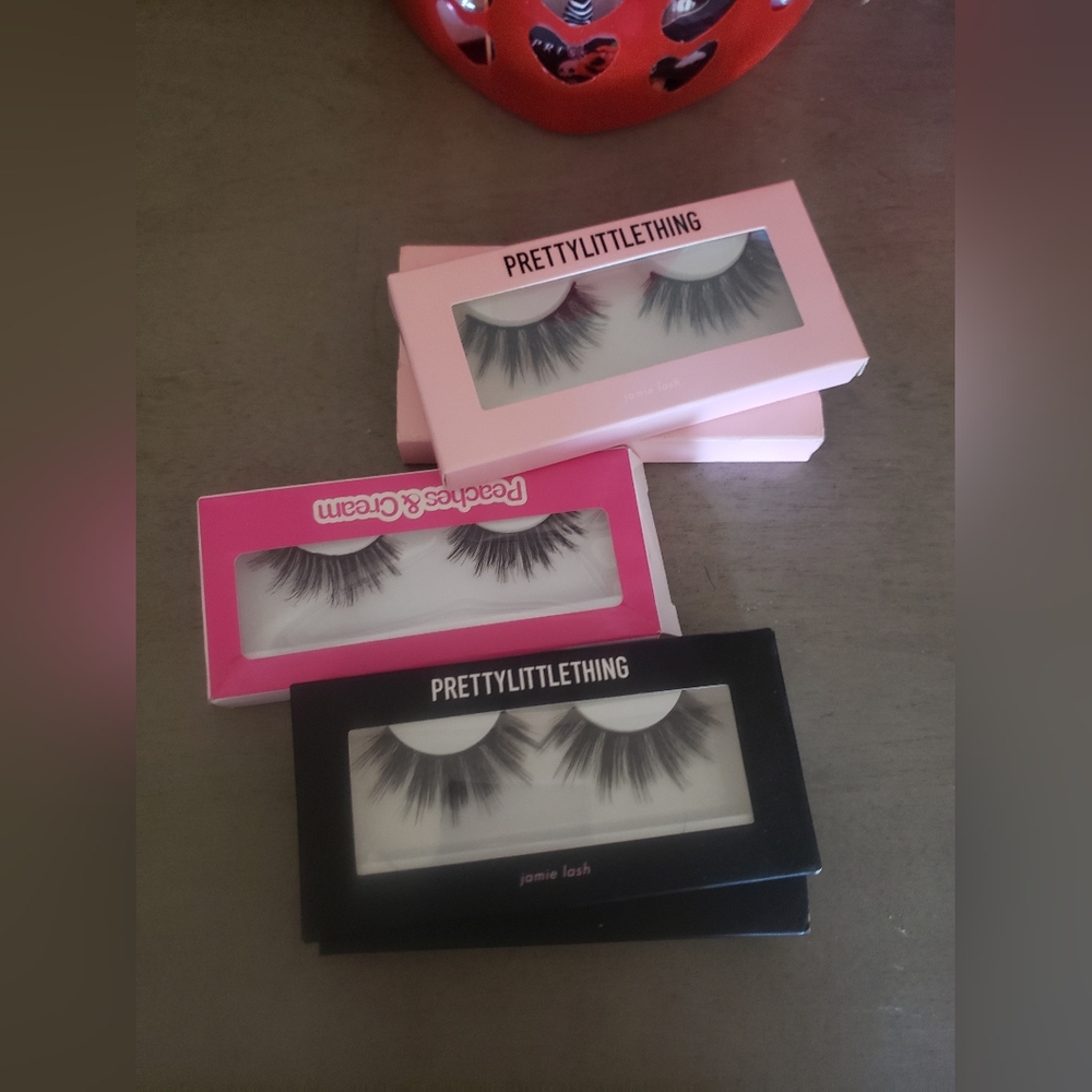 Prettylittlething lashes